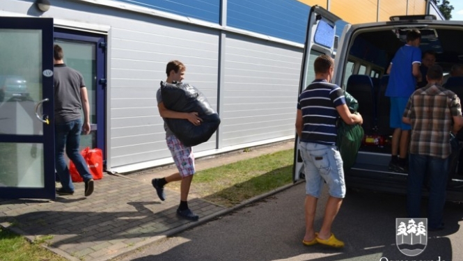 Ukrainas iedzīvotāju atbalstam ziedo hokejisti