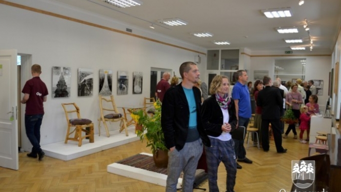 Dvīņu izstādes "Komats" atklāšana