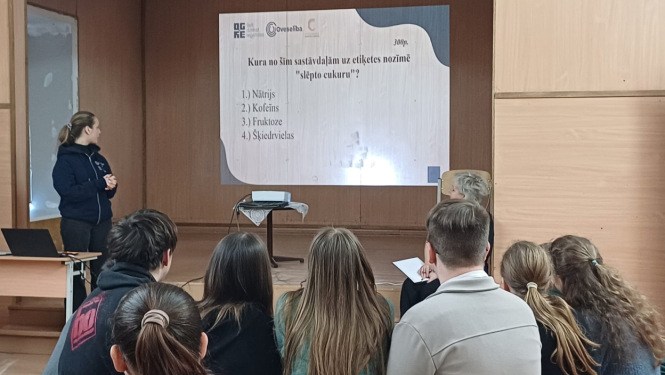 Nodarbība par jauniešu veselību Taurupes pamatskolā