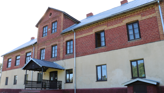 Jaudīgs starts Krapes skolai UNIVERSUM