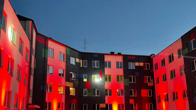 Latvijas skolas piedalījās akcijā “Ienāc izglītības gaismā”