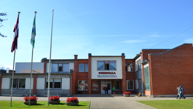 Ogresgala pamatskola aicina darbā