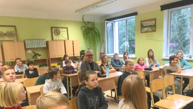 Ogres sākumskolā viesojas Sergejs Jēgers