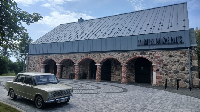 Iedzīvotāju rallijs “Iepazīsti Ogres novada uzņēmējus!”, kas divu nedēļas nogaļu laikā aicināja komandas doties pa Ogres novadu, viesoties pie vietējiem uzņēmējiem, iepazīt viņu radītos produktus un pakalpojumus un atklāt cilvēkus un stāstus, kas veido Ogres novada uzņēmējdarbības vidi.