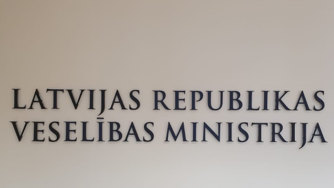 Apstiprina papildu atvieglojumus vakcinētām personām