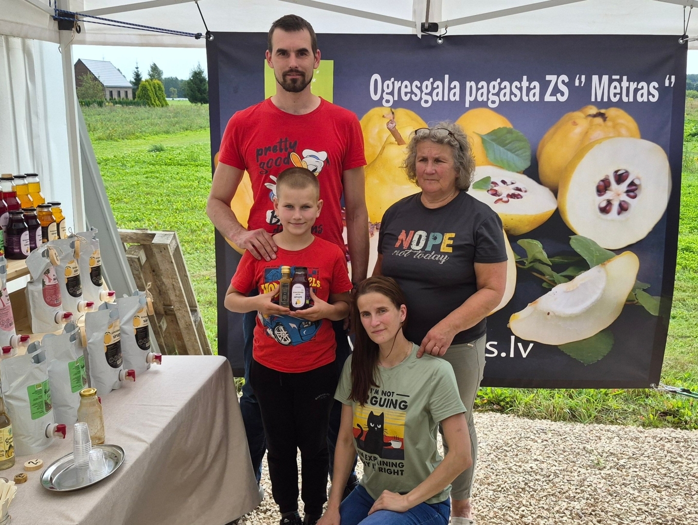 Iedzīvotāju rallijs “Iepazīsti Ogres novada uzņēmējus!”, kas divu nedēļas nogaļu laikā aicināja komandas doties pa Ogres novadu, viesoties pie vietējiem uzņēmējiem, iepazīt viņu radītos produktus un pakalpojumus un atklāt cilvēkus un stāstus, kas veido Ogres novada uzņēmējdarbības vidi.