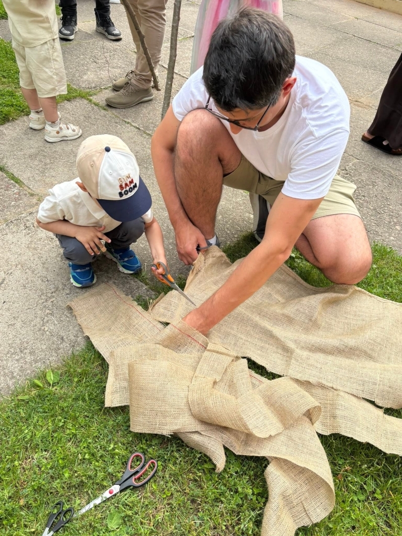 Tuvojoties vasaras saulgriežiem – pirmsskolas izglītības iestādē “Zelta Sietiņš” sadarbībā ar folkloras kopu “Josta” tika aizvadīts sirsnīgs un tradīcijām bagāts Ielīgošanas pasākums ar projektu konkursa RADI atbalstu