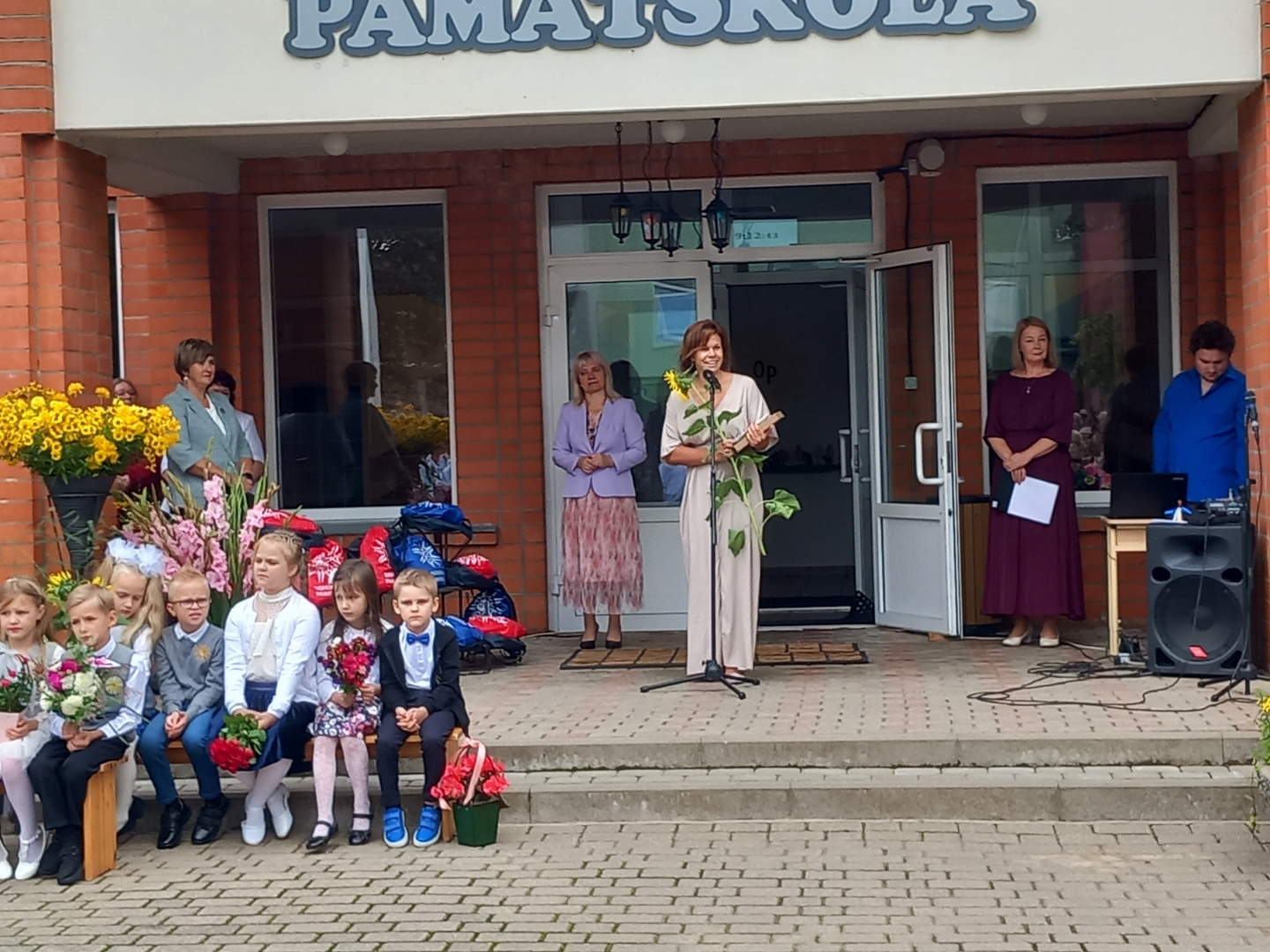 Pašvaldības izpilddirektora vietnieces Danas Bārbales uzruna Ogresgala pamatskolā