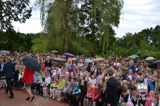 Novada lielākajās skolās mācības sākušās