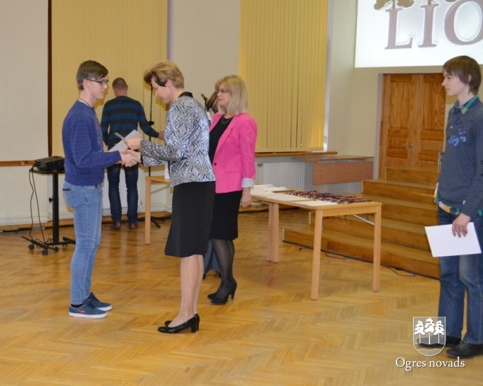 Izglītības un zinātnes ministre apbalvo informātikas valsts olimpiādes uzvarētājus