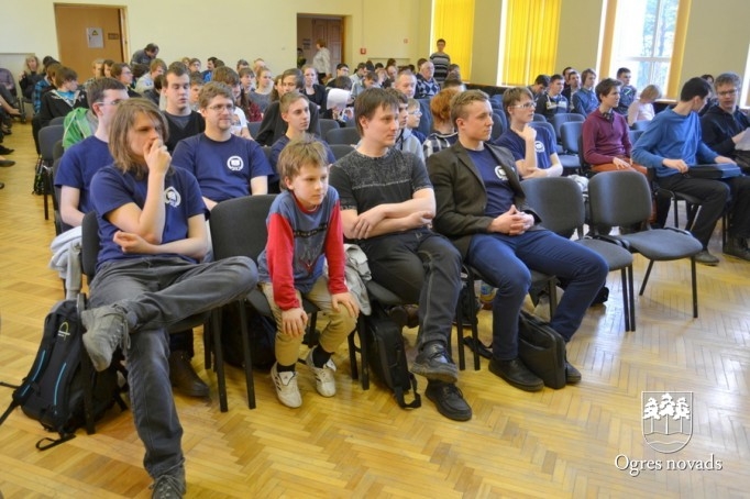 Izglītības un zinātnes ministre apbalvo informātikas valsts olimpiādes uzvarētājus