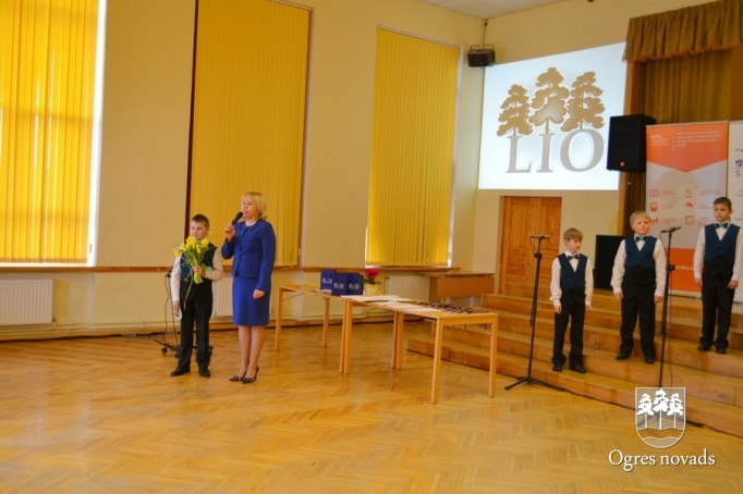 Izglītības un zinātnes ministre apbalvo informātikas valsts olimpiādes uzvarētājus