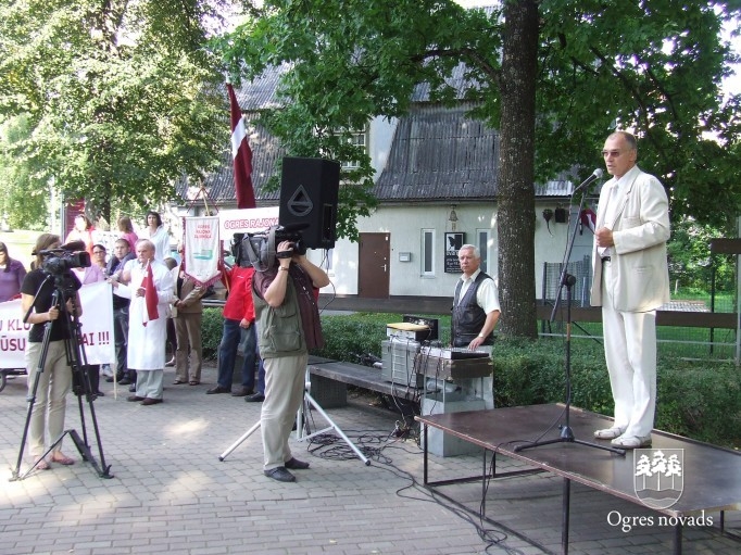 Ogres rajona slimnīca piedalās protesta akcijā