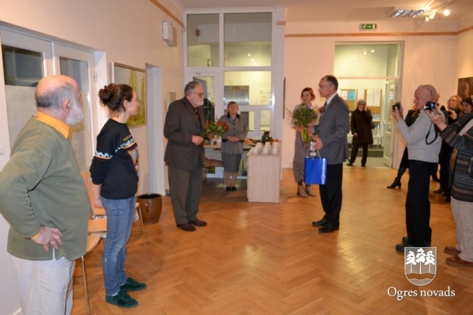 Jurģa Skulmes izstādes atklāšana Ogres mākslas skolā