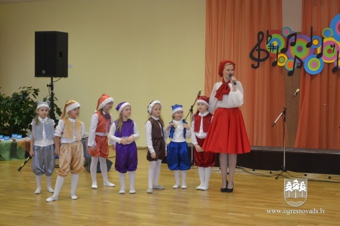 Ogres novada bērnu dārzi piedalās sadziedāšanās svētkos “Kopā jautrāk!”