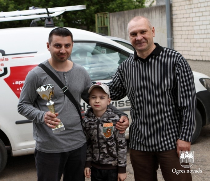 Ogres NSC kausu šaušanā ar pistoli izcīna Arnis Birze