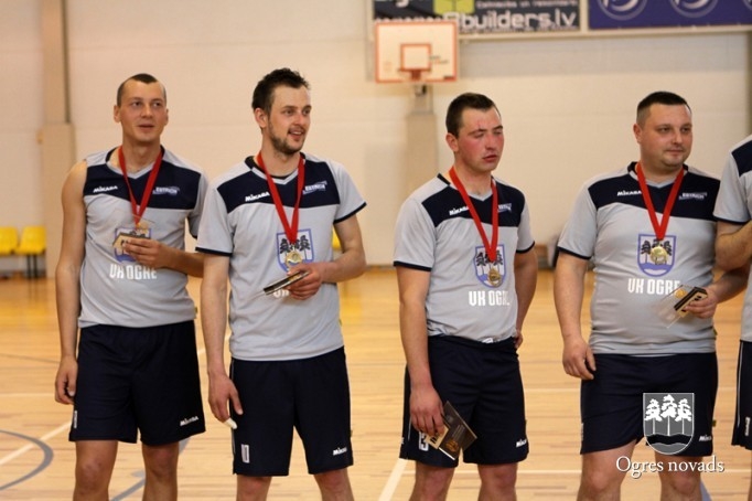 Ar "Ogres" uzvaru finišējis novada čempionāts volejbolā