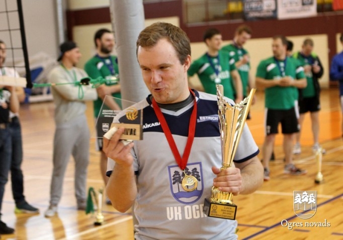 Ar "Ogres" uzvaru finišējis novada čempionāts volejbolā