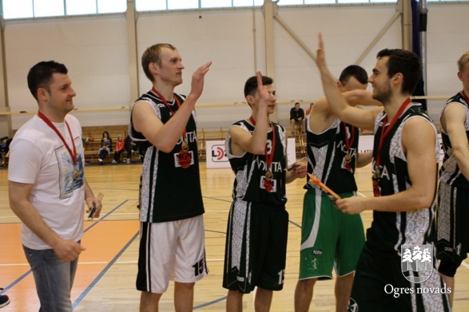 Finišējis Ogres novada čempionāts basketbolā