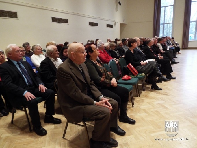 Politiski represētie tiekas ikgadējā konferencē