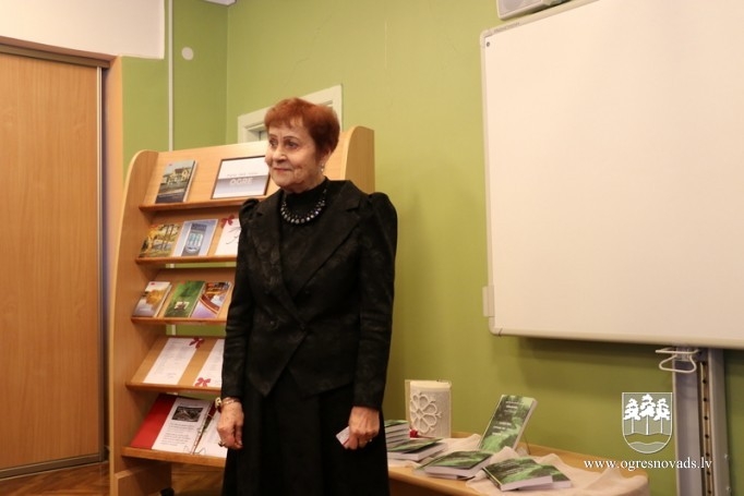 Dzejiska dāvana valstij un pilsētai