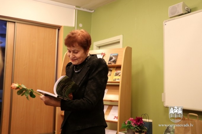 Dzejiska dāvana valstij un pilsētai