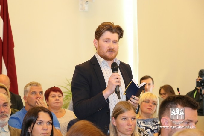 VARAM konsultējas ar pašvaldību deputātiem par gaidāmo reformu