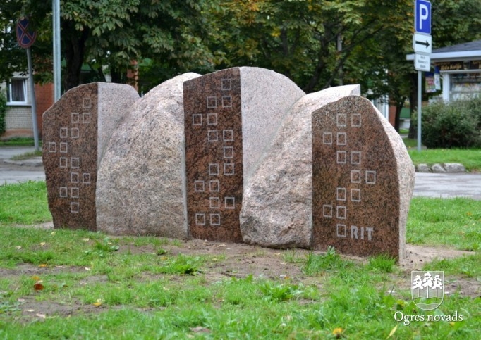 Akmens skulptūras Ogrē 09.2014.