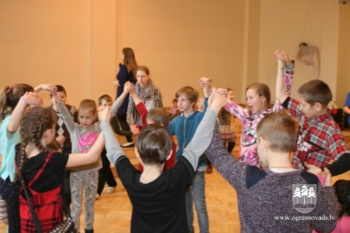 Aizvadīts sirsnīgs pasākums bērniem – radošās darbnīcas “Izkrāso savu pasauli!"