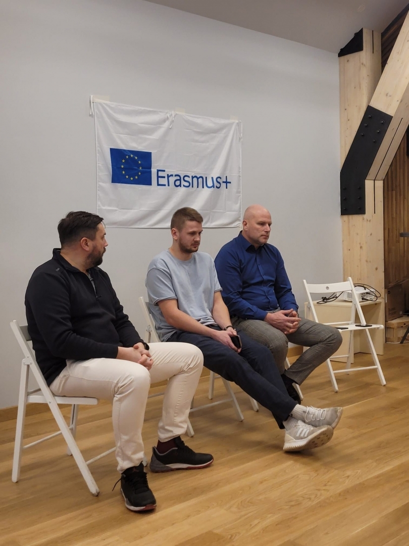 Starptautiskā projekta dalībnieki atzinīgi vērtē jaunatnes darba attīstību Ogres novadā