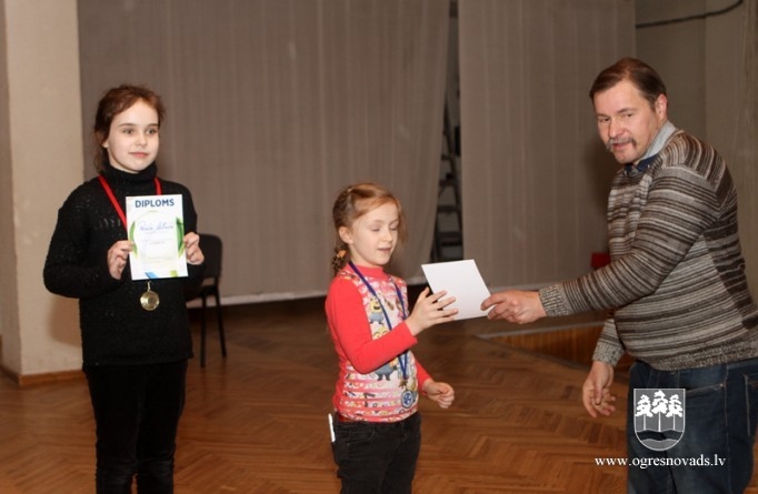 Dambretes turnīrā katram novadam pa kausam