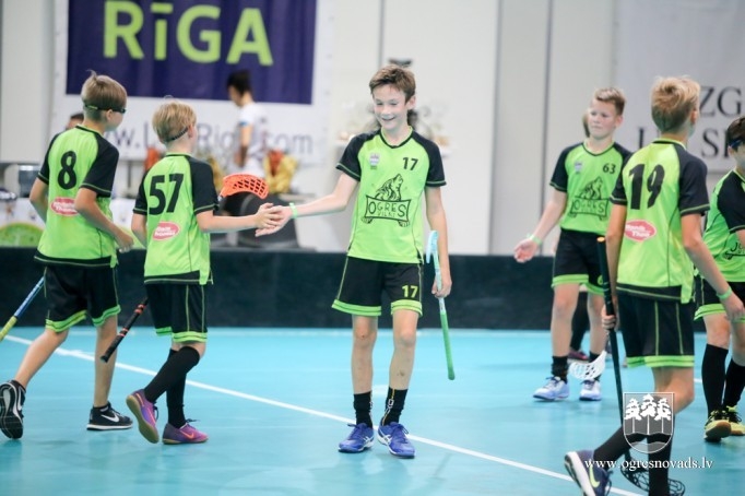 "Ogres Vilku" komanda izcīna "Unihoc Riga Cup 2018" kausu