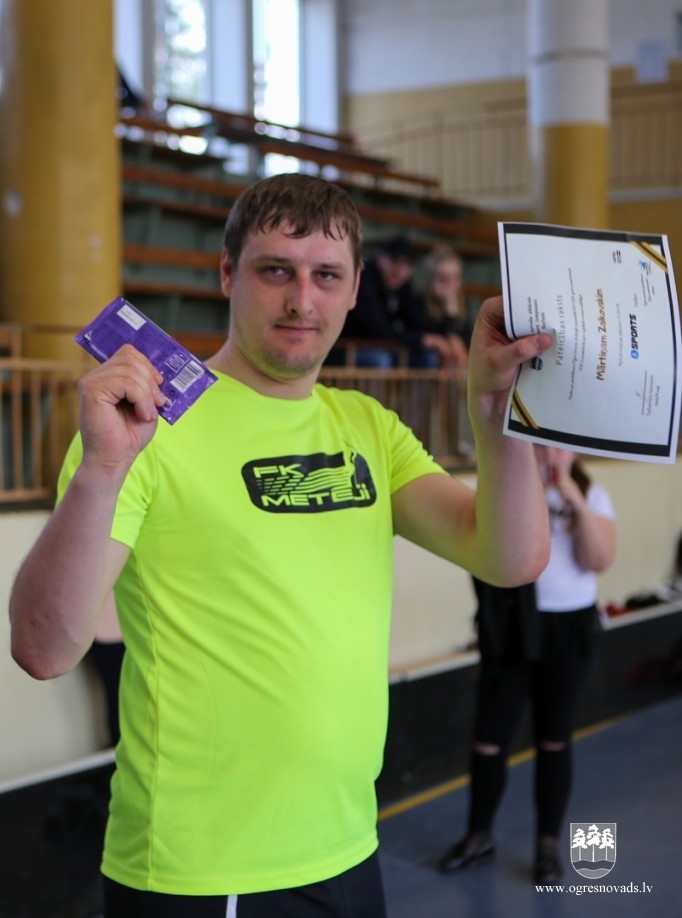 Ogres florbola čempionātā triumfē "Birzgale" un "Privacon"