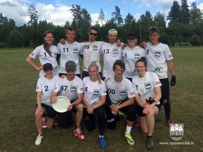 Ogres Frisbija kluba komandai trešais Latvijas vicečempiones tituls