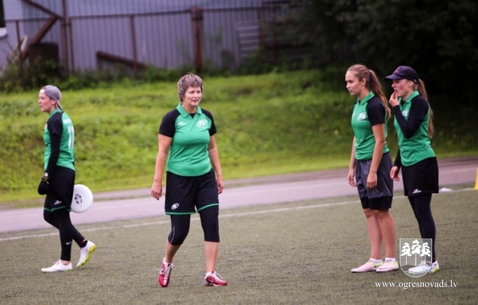 Ogres frisbijistiem sudrabs un bronza Latvijas čempionāta