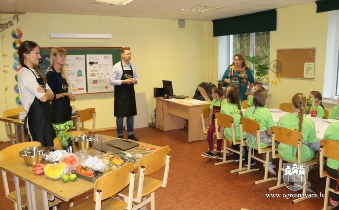 Ogres sākumskolā viesojas gardēži