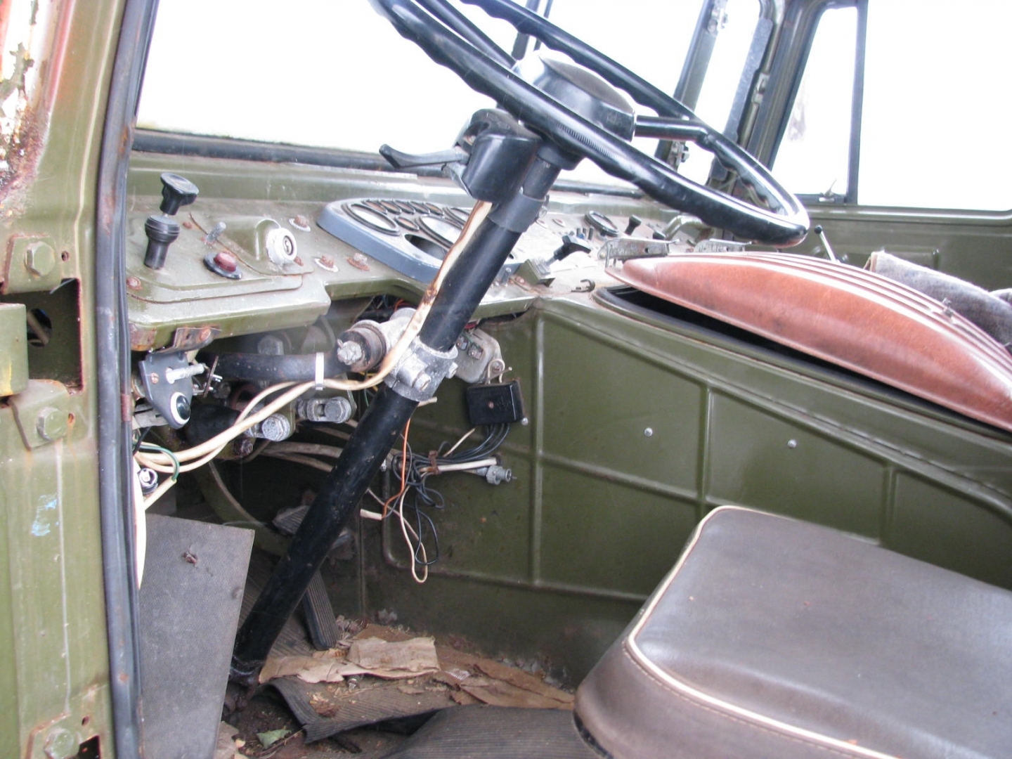 Kustamās mantas – transportlīdzekļa GAZ 66 – atsavināšanas izsole