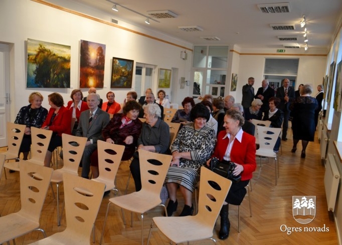 Priekšsēdētājs tiekas ar goda novadniekiem