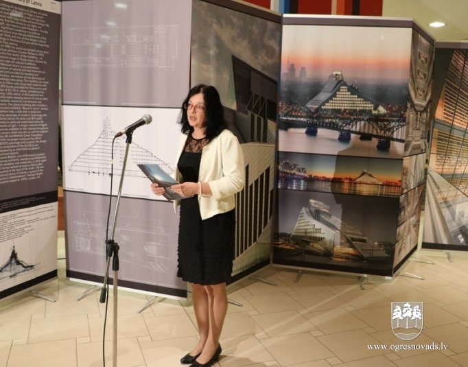 Ogrē skatāma fotoizstāde par desmit Latvijas izteiksmīgākajām bibliotēkām