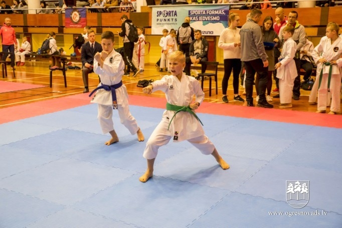 Ogres “Karate SEN-E” iegūst trešo vietu čempionātā