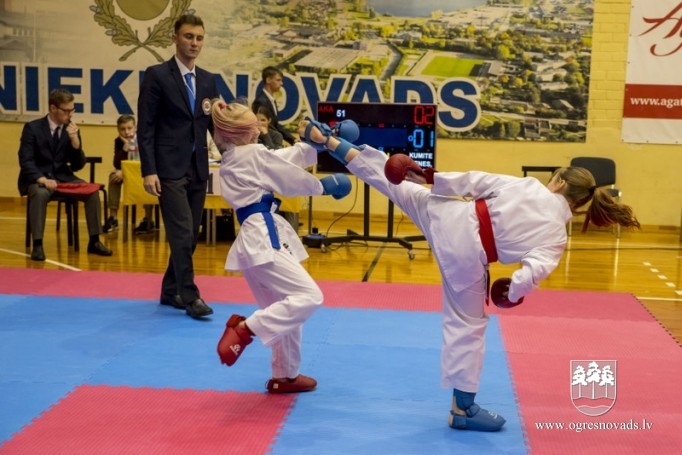 Ogres “Karate SEN-E” iegūst trešo vietu čempionātā