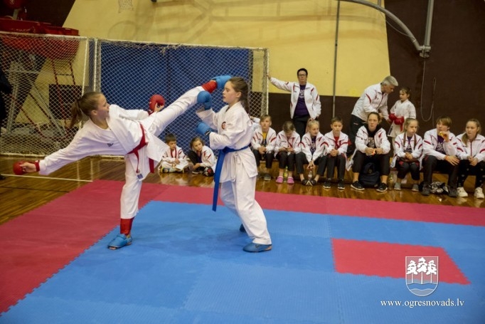 Ogres “Karate SEN-E” iegūst trešo vietu čempionātā