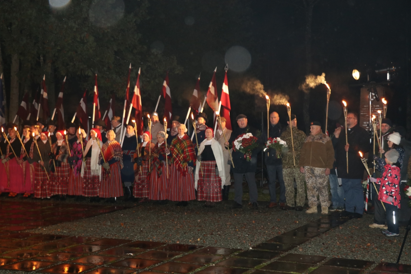 Piemiņas brīdis Brāļu kapos