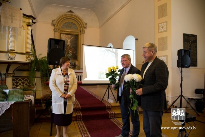 Izdota grāmata par Madlienu "Tilts pāri gadiem Madliena"
