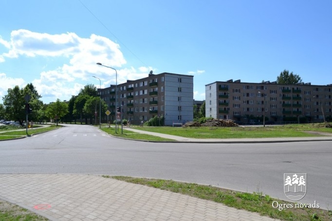 Tīnūžu ielas un Mālkalnes prospekta krustojuma rekonstrukcija
