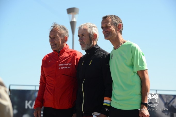 R.Rozem un R.Kaimiņam dubultuzvara Ventspils maratonā