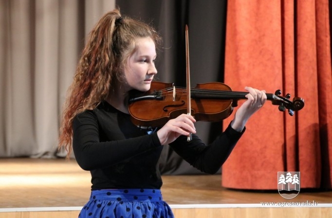 Meņģeles skola atzīmē 150 gadu jubileju