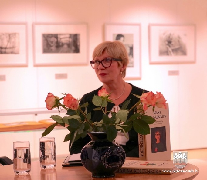 Rakstniece Marina Kosteņecka viesojās Ogrē