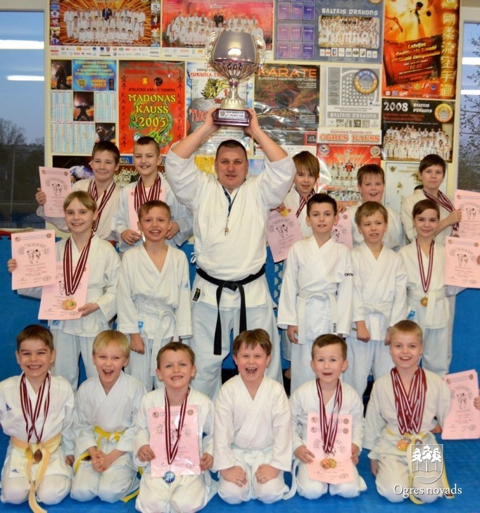 “Ogres kausu 2015” izcīna Ogres klubs “Karate Sen-e”