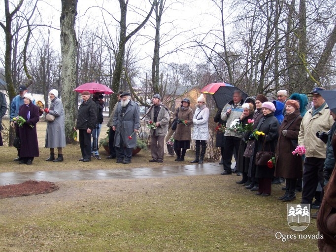 Ogres politiski represēto klubam 25